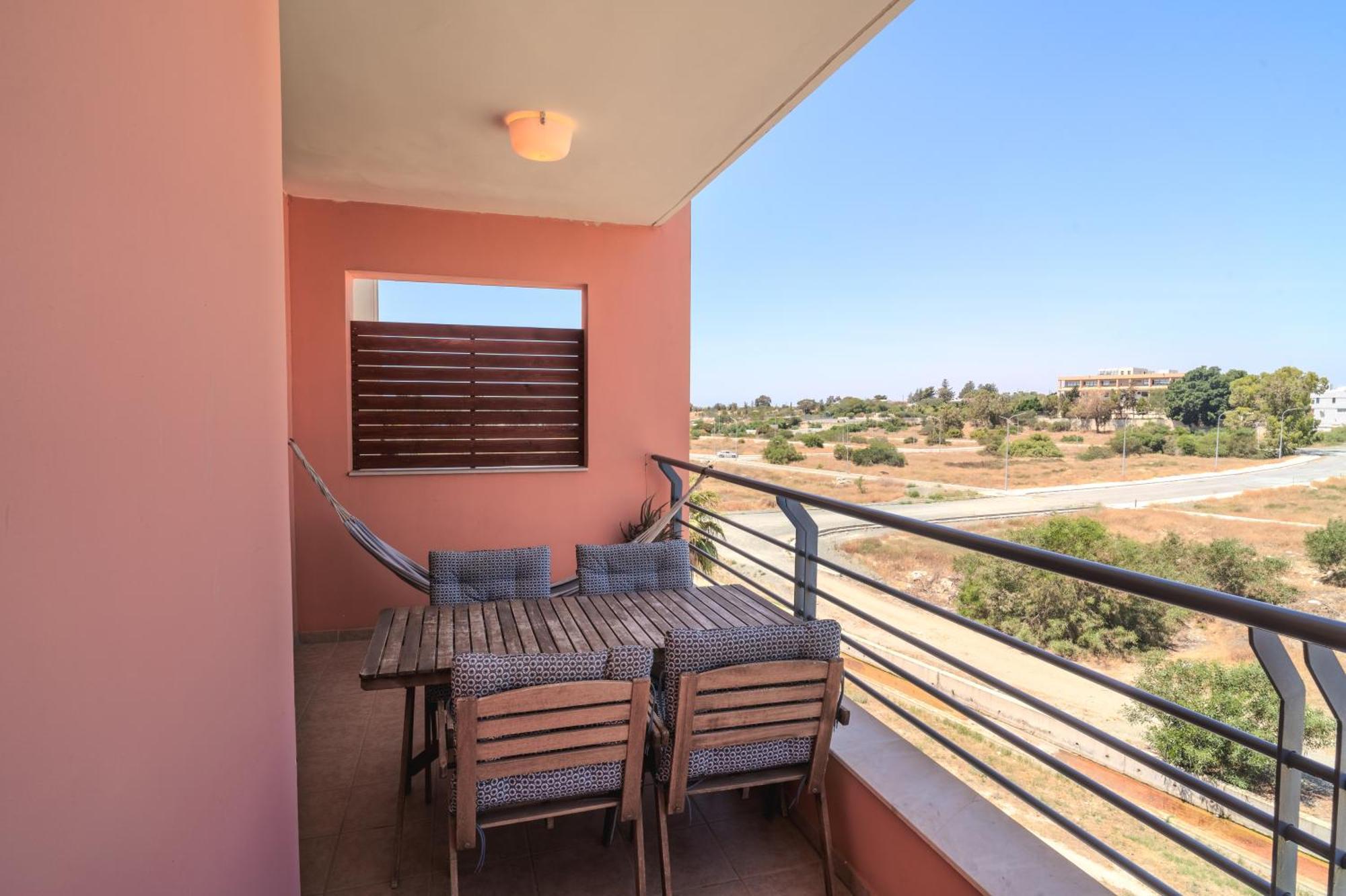 Isabella One Bedroom Ларнака Екстериор снимка